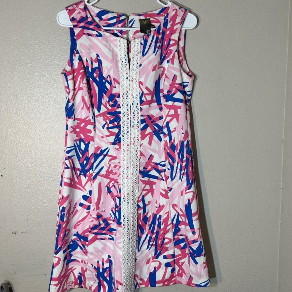 Taylor A-Line Print Dress Sz medium